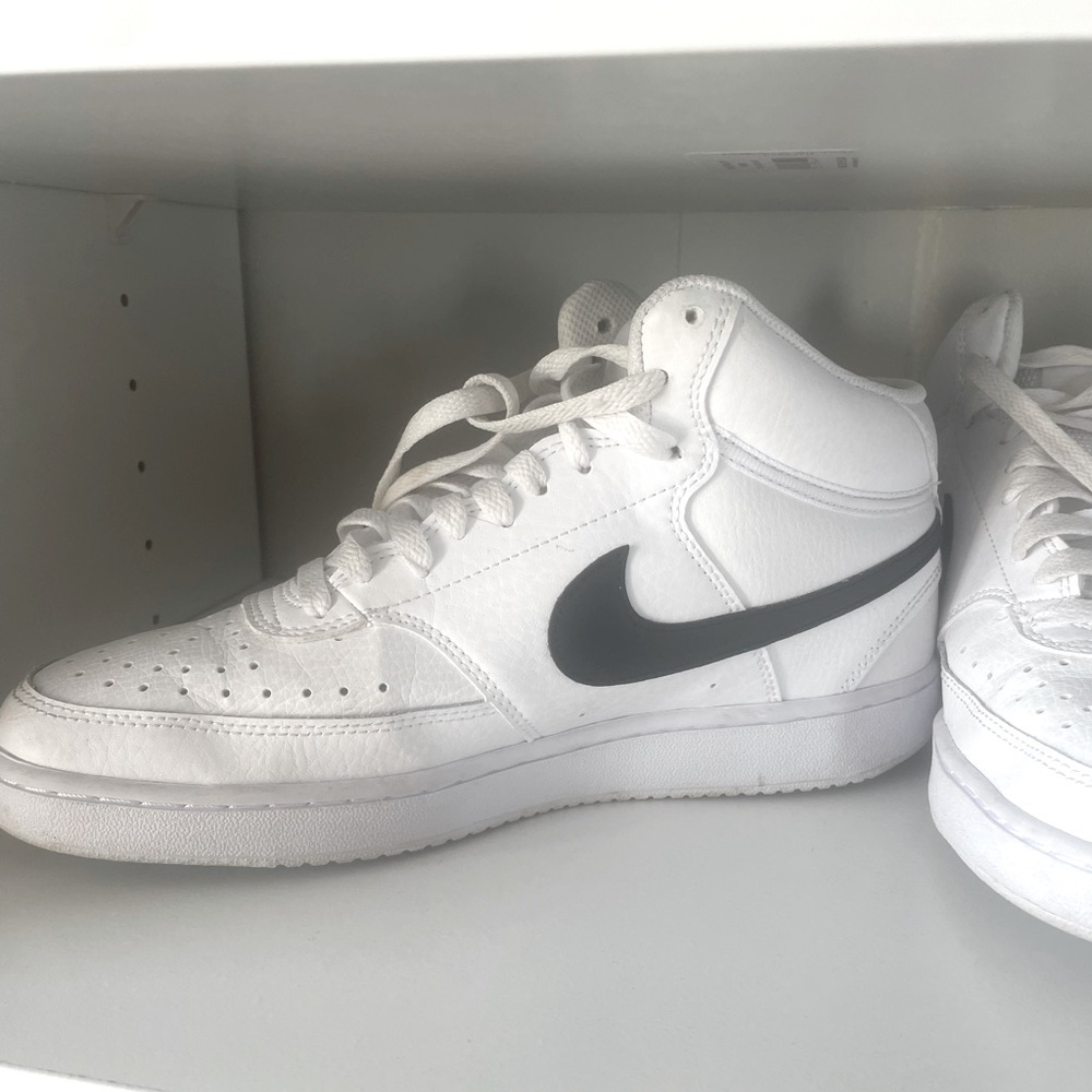 nike courts, never worn, just bought wrong size. smoke free home. !